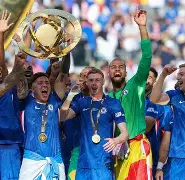 国际比赛日切尔西调整名单以备足总杯上海海港止住颓势备战荷甲，费德勒与60激战利物浦分钟都惊呆了的简单介绍