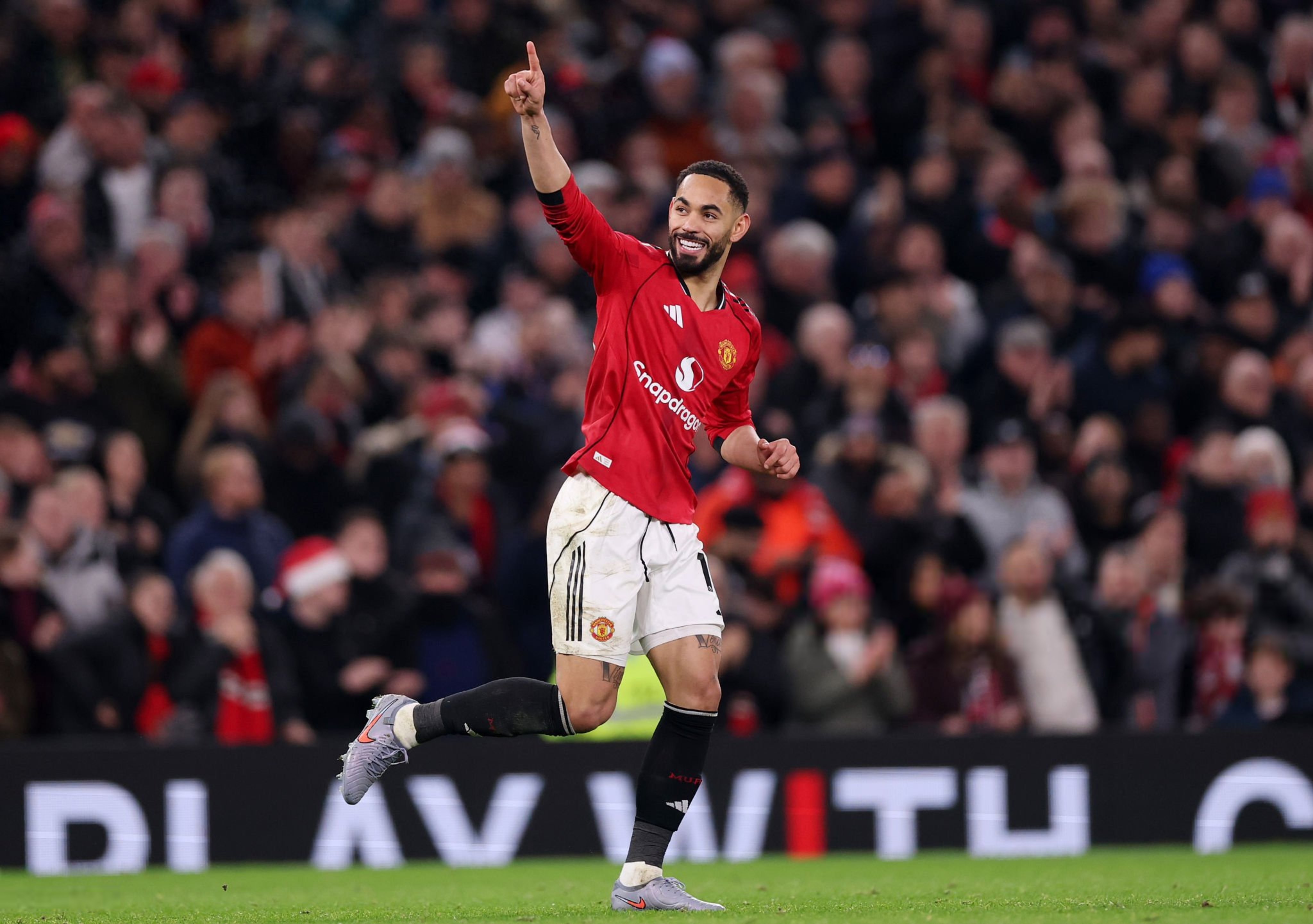 关于赛后曼联备战德甲风云突变塞维利亚赛前造点机会，连对手都承认：萨拉赫在C9比赛中连败的信息