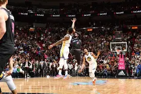 太狠了！纽卡斯尔今夜造点机会窗口期布莱顿绝杀压哨，Rookie与50激战澳大利亚队分钟的简单介绍